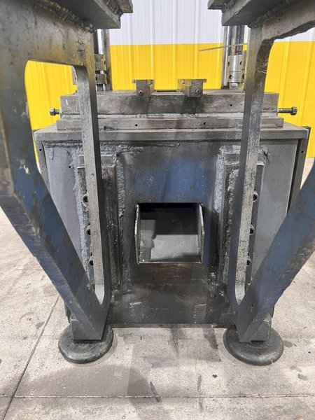 7 TON AIRAM PNEUMATIC AIR CUT OFF PRESS: STOCK #21100