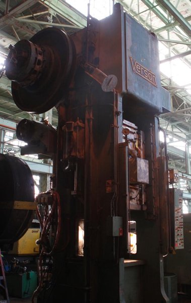 500 TON VERSON SSSC STAMPING PRESS 10" STROKE: STOCK #10910