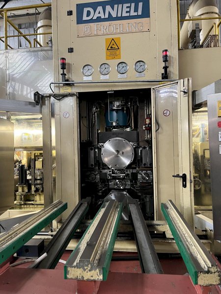 DANIELI FROHLING 350MM 4-HIGH REVERSING MILL