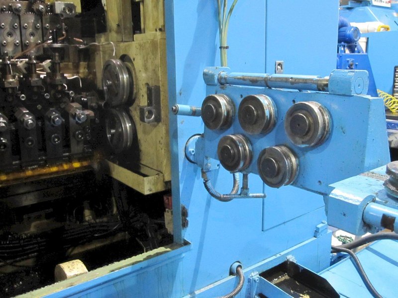 Jern Yao Model JNFP 14B5S Five Die High Speed Nut Former