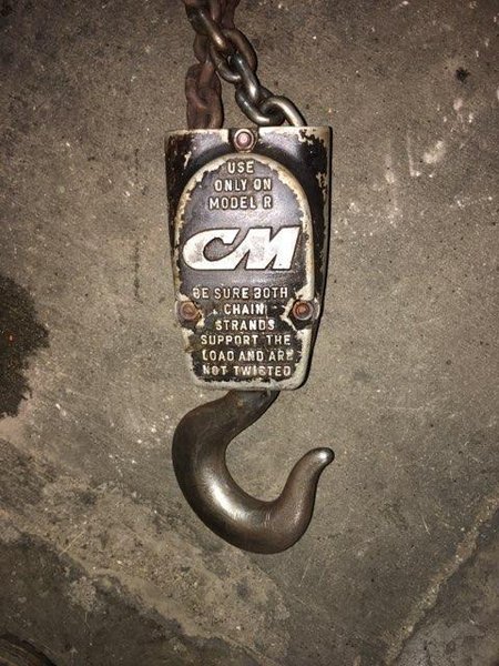 2 TON CM LODESTAR ELECTRIC CHAIN HOIST