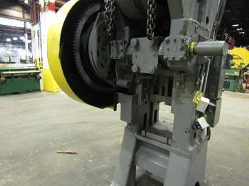 250 TON MINSTER KNUCKLE JOINT PRESS
