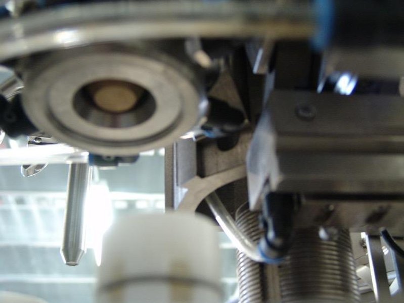 Rigao RGNF-30B Automatic Tube Filler and Sealer, 2008
