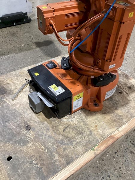 ABB IRB 2600 M2004 Robot w/ IRC5 Controls, Missing Cable Set USED