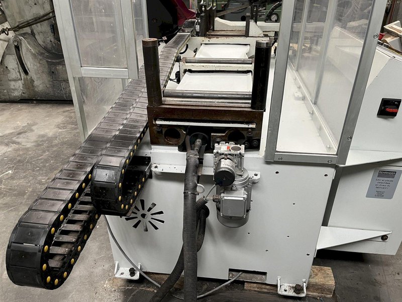 Behringer - SLB240AG automatic CNC