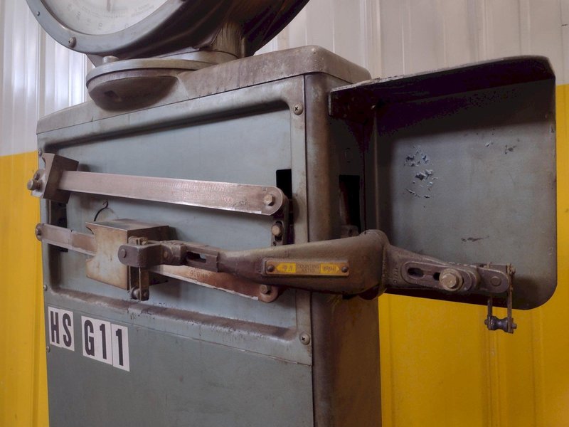 125 LB TOLEDO MODEL #2181 FLOOR SCALE: STOCK #18816