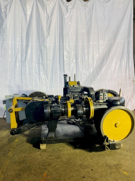 1/2" x 24" US BAIRD MODEL #8 4-SLIDE WIRE MACHINE. STOCK # 0305520