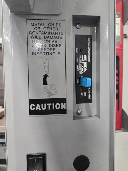 Haas VF-7B/40 VMC CNC, 2004 – 2-Speed Gear Box, Programmable Coolant