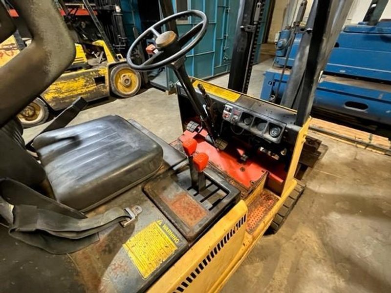 6,000 LBS CLARK FORK TRUCK MODEL GCS30MB #3360