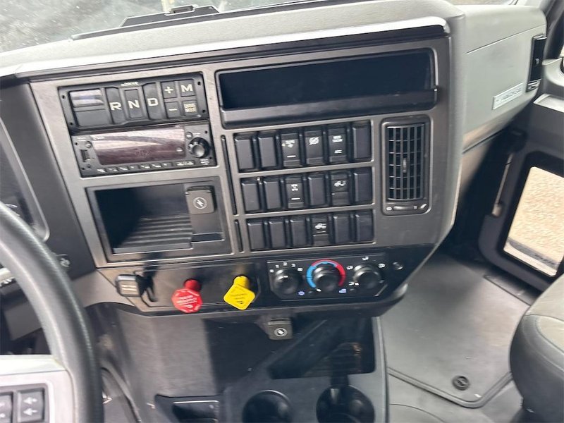 2024 Mack AN64T70 1M1AN4GY9RM040365