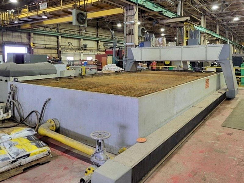 FLOW MACH 4 M4C 3070C - Waterjet Cutters