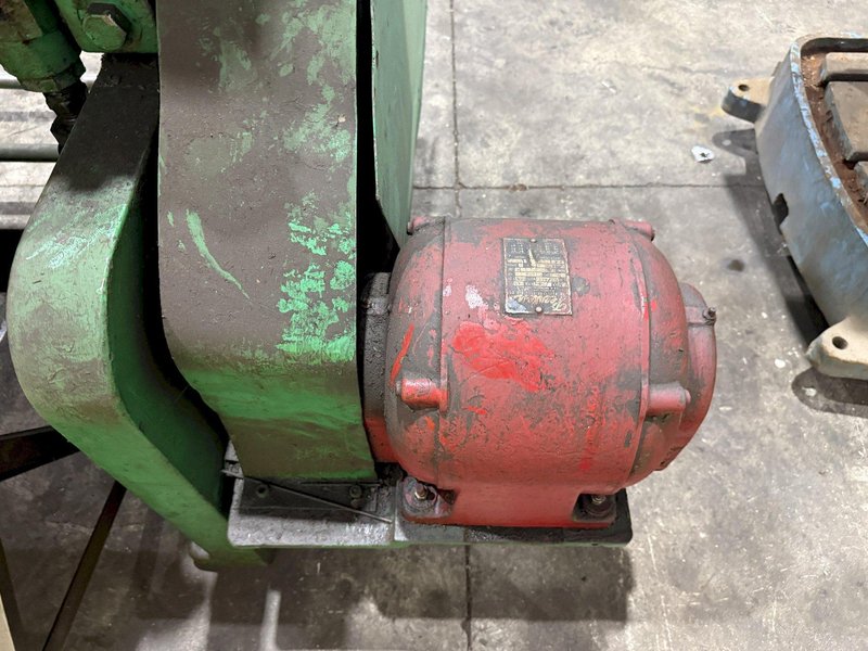 4' X 10 GA WYSONG MODEL #1048 P21 10 GAUGE X 48" MECHANICAL POWER SQUARING SHEAR: YOBRO #26147