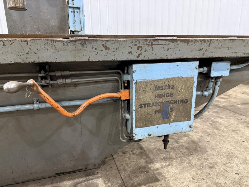 150 TON WILLIAMS &amp; WHITE HYDRAULIC C-FRAME STRAIGHTENING PRESS 24" STROKE: YOBRO #24086