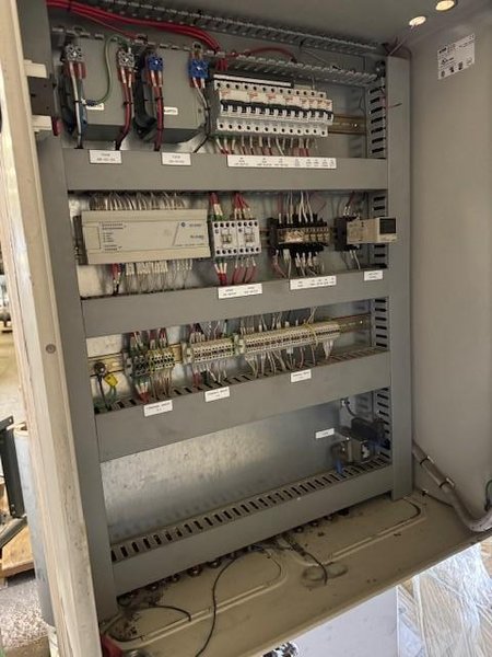 2007 Sinto model scc-90-a vertically parted cold box core cell s/n scc-0011-00 with recieving hopper, scc90 core machine with enclosure and controls