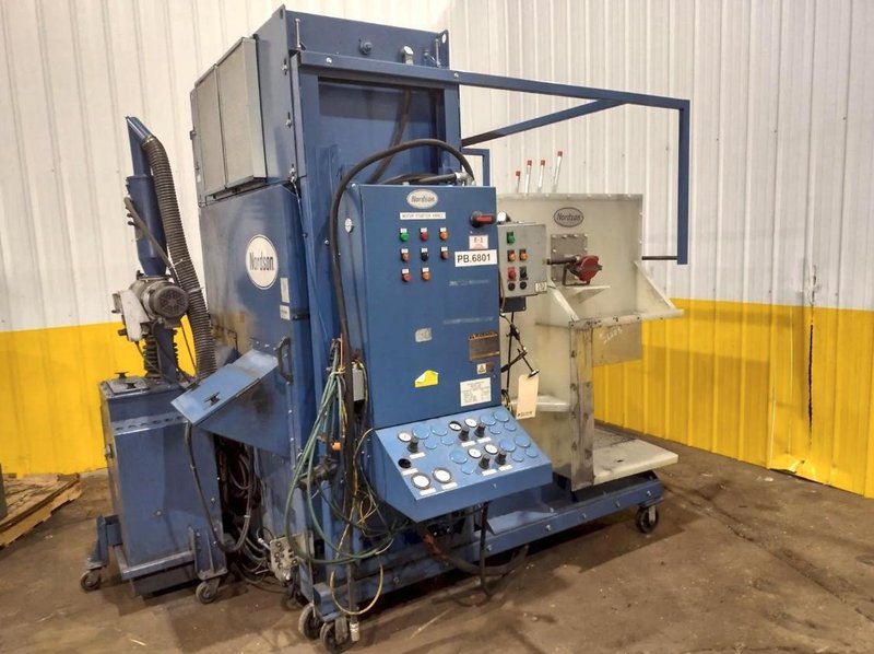 NORDSON POWDER COAT PAINT SYSTEM WITH FEEDER &amp; I-CONTROL. STOCK # 0985226