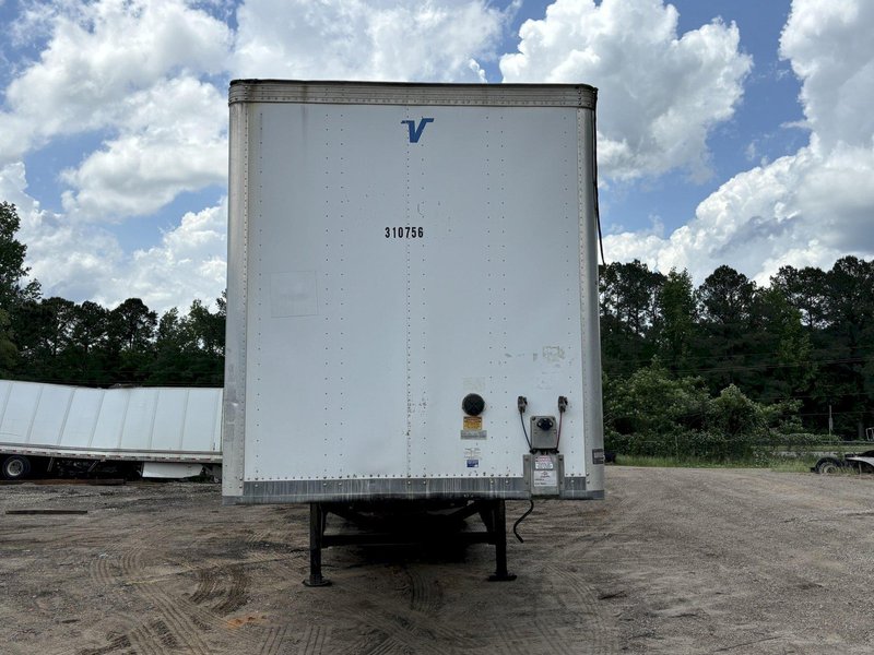 2016 Vanguard 53 x 102 5V8VC5328GM610462