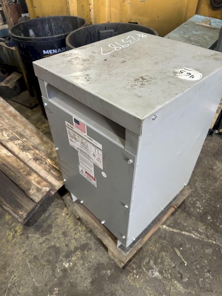 15 KVA FEDERAL PACIFIC 600 <-> 240 VOLT ELECTRICAL TRANSFORMER: YOBRO #23987