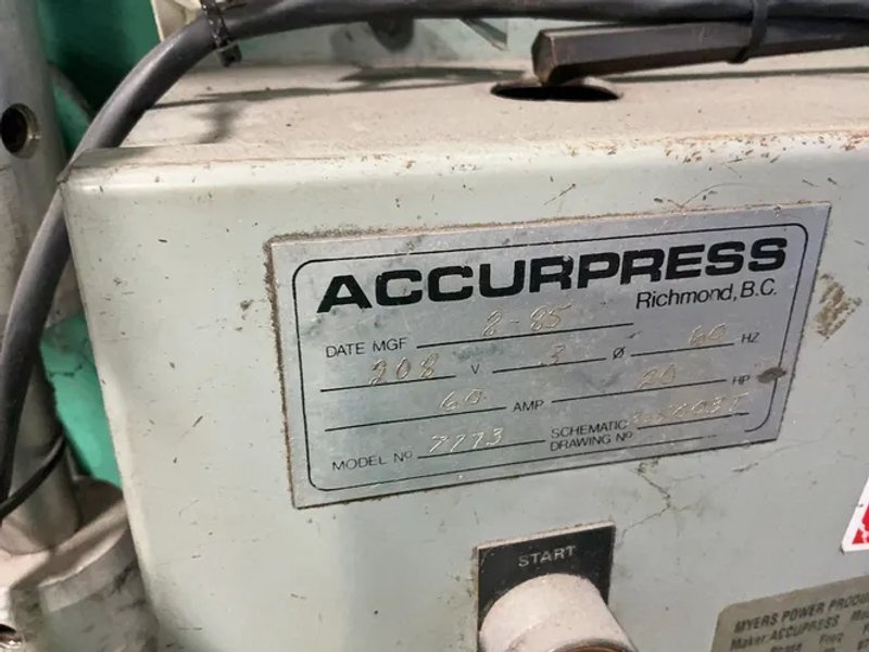 Accurpress 130 Ton / 10' Press Brake - 713010