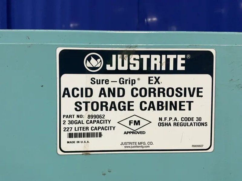 Justrite 2 @ 30 Gal Acid &amp; Corrosive Storage Cabinet - 899062