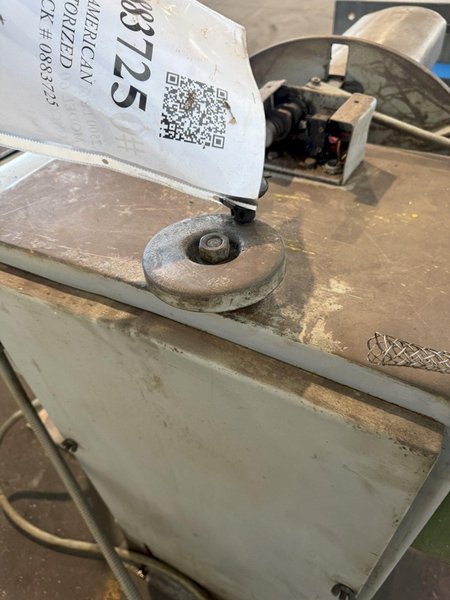 2500 LB X 12" AMERICAN MODEL 60 MOTORIZED UNCOILER. STOCK # 0883725