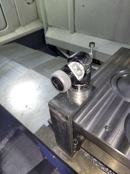 Hwacheon Model Vesta 1050B Vertical Machining Center