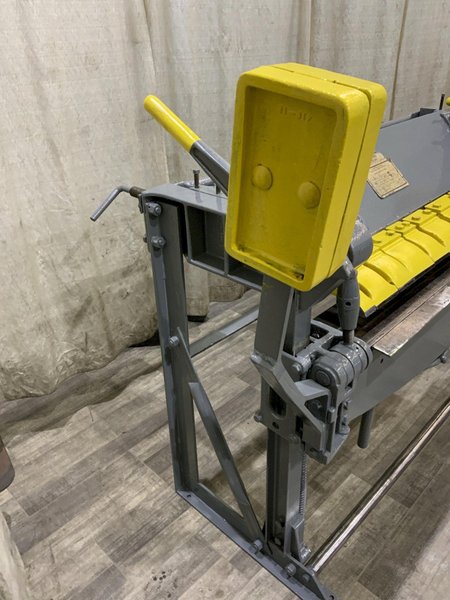 48" X 16 GA ROPER WHITNEY BOX &amp; PAN FINGER BRAKE: STOCK #81482