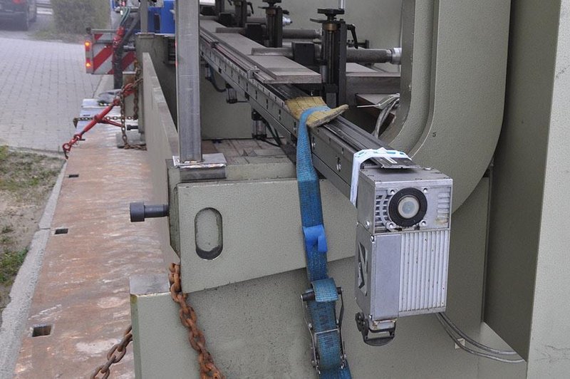 Safan - CNCL 300 ton x 5100 mm CNC