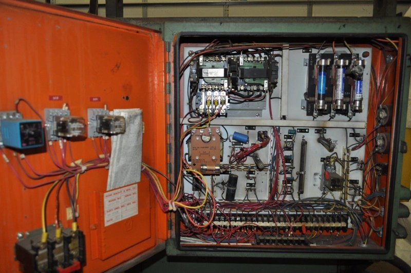 10,000 LB x 20" Rowe Mortorized Uncoiler