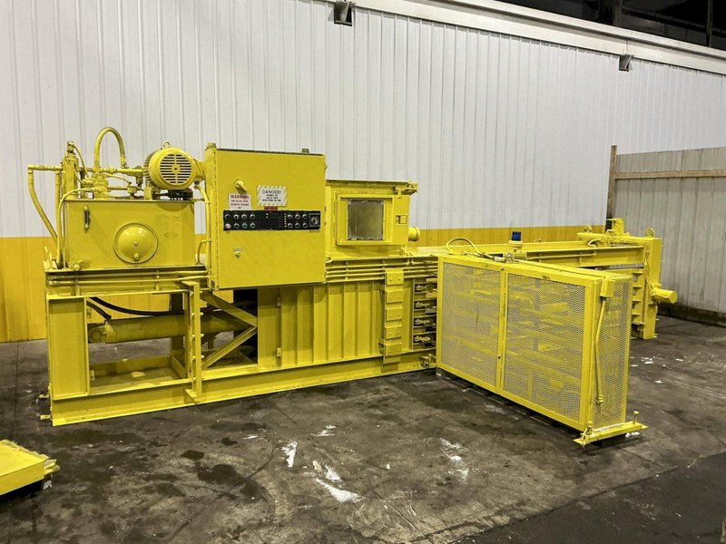 30" X 36" SELCO MODEL #HSO-107-A AUTO-TIE HORIZONTAL HYDRAULIC BALER: YOBRO #24559