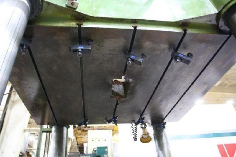 REIS TUS 180 OK-200 DOWN ACTING 4-POST HYDRAULIC SPOTTING PRESS