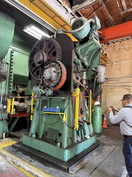 700 TON NATIONAL MAXIPRESS FORGING PRESS. STOCK #1087026