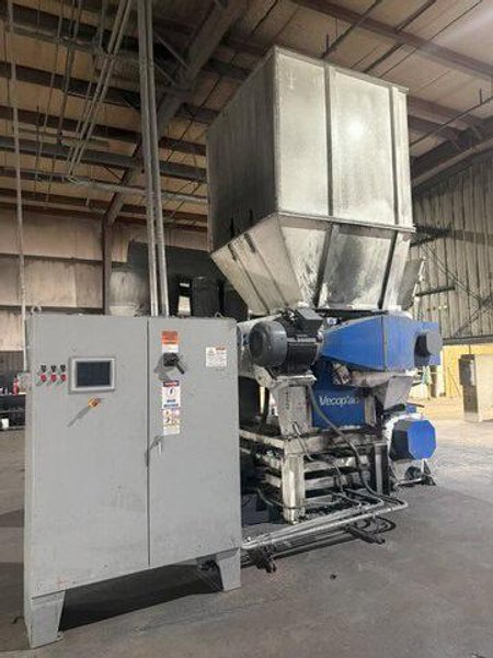 Vecoplan VAZ 1300-M-XL 100 HP Stacked Plastics Shredder, 2017 – with WO-1442 75 HP Granulator