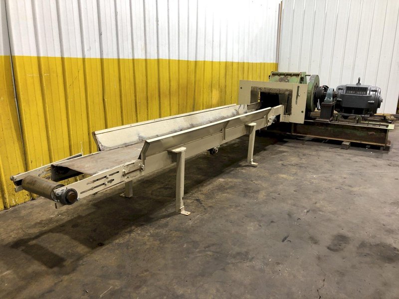 100 HP WOODHOG WOOD SHREDDER WITH INFEED CONVEYOR: STOCK #18304