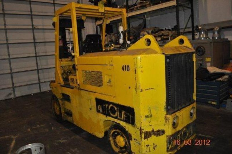 AUTOLIFT L5-300-24 
Trucks, Lift Gas Or Electric