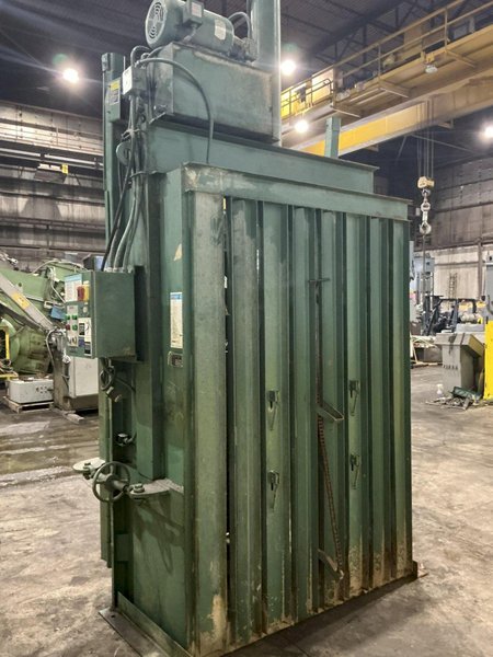 30" X 60" SELCO MODEL V5-HD VERTICAL HYDRAULIC BALER: YOBRO #24583