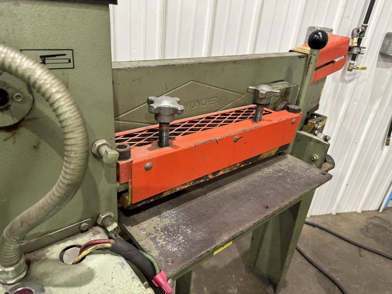 40 TON METAL MUNCHER HYRAULIC IRONWORKER: STOCK #77878