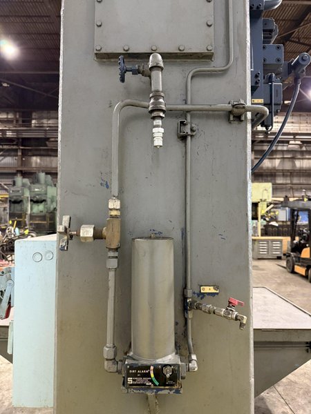 150 TON WILLIAMS &amp; WHITE HYDRAULIC C-FRAME STRAIGHTENING PRESS 24" STROKE: YOBRO #24086