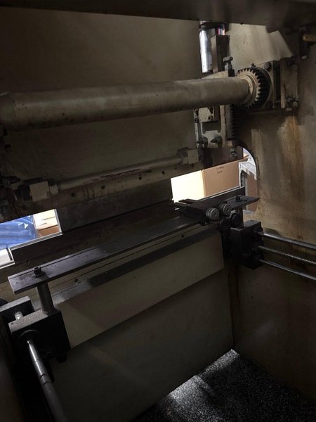 33 Ton x 4′ Birmingham HB-3350 Hydraulic Press Brake, 2004