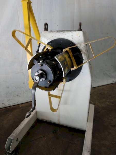 1,100 LB X 16" GSW MODEL #MHM0.5/1250SO SERVO MOTORIZED COIL REEL UNCOILER, NEW 1996 STOCK #3186