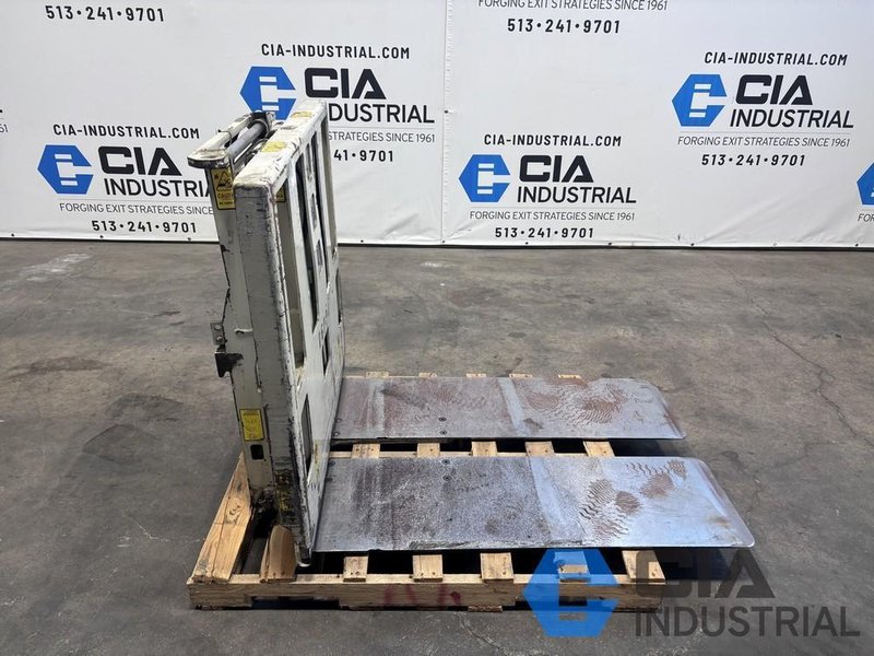 3,500 LB. CASCADE MODEL 35E-QPB-Q002R2 PUSH / PULL ATTACHMENT