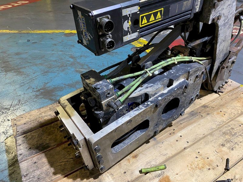 CENTERLINE CFSPIN-040-040-115 Pinch Type Weld Gun USED