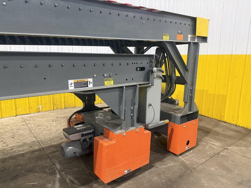 64 FT X 35" ROACH MODEL #TL2 TRUCKLOADER TWO-STAGE POWERED TELESCOPING ROLLER CONVEYOR: YOBRO #25707