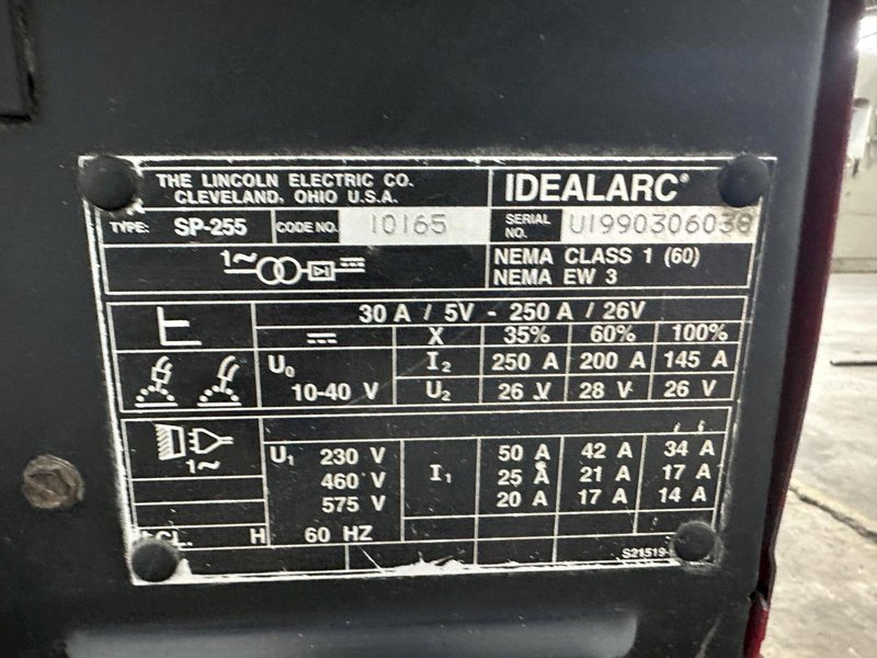 LINCOLN IDEALARC SP-255 MIG WELDER. STOCK # 1061323