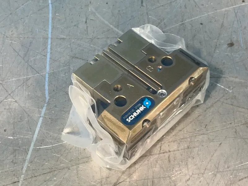 Schunk  Universal Pneumatic Gripper  - 0371094