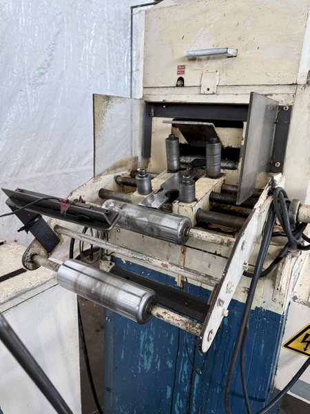 1,100 Lb. x 6" x .05" AIDA SERVO FEEDLINE W/ DUAL UNCOILER. STOCK # 0130225.
