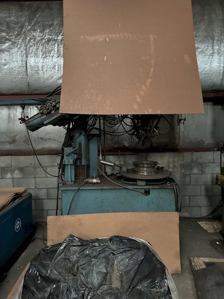 RIM CIRCLE WELDING SYSTEM WITH MILLER WELDERS: YOBRO #26432