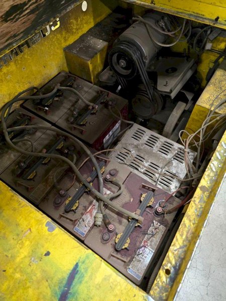 36 VOLT CUSHMAN MODEL #898361 STOCK CHASER/TUGGER CART: YOBRO #24652
