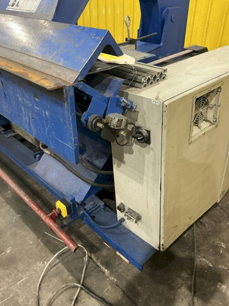 11' JORNS HYDRAULIC PANEL FOLDER / BRAKE MACHINE: YOBRO #26014