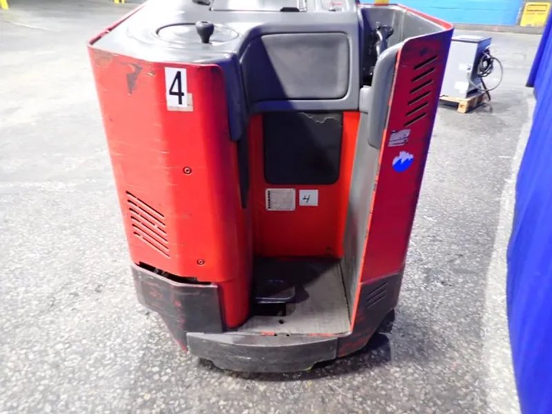 Raymond 3000 Lbs Electric Stand Up Fork Lift - Easi R30tt