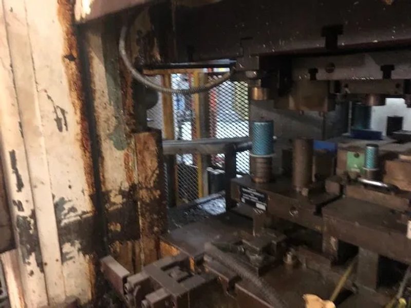 AIDA 330 TON SSDC PRESS, STOCK# 14003J
